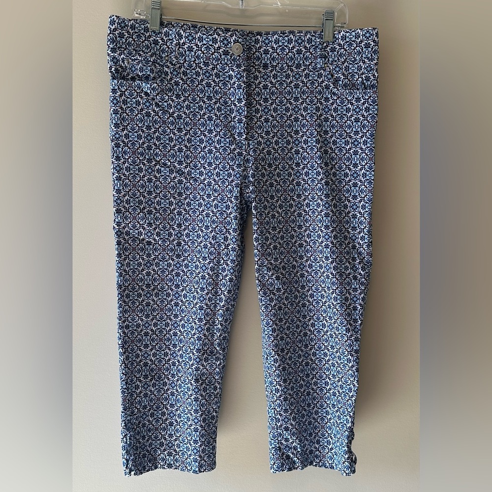 Capri pants